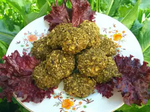 Vegetarische bulgur balletjes met spinaziezuring