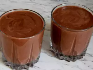 Gezonde dadelpruim pudding