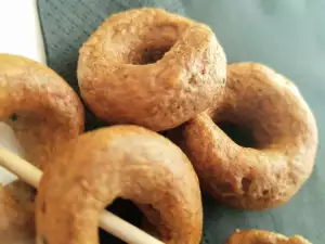 Zelfgemaakte Italiaanse volkoren taralli