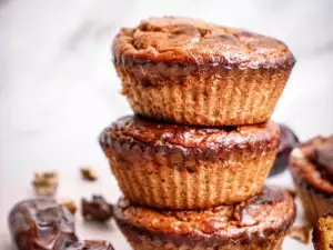Muffins met pompoen, dadel en chocolade