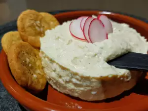 Pate van eieren met blauwe kaas