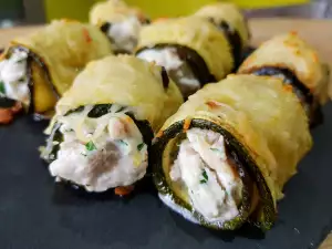 Gebakken courgette rolletjes met kalkoen en kwark