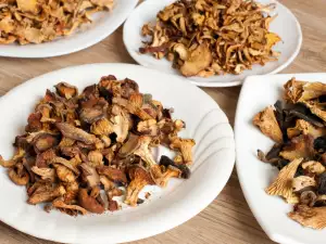Hoe gedroogde paddenstoelen bewaren?
