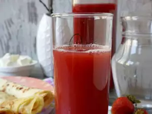 Aardbeiensiroop voor drankjes