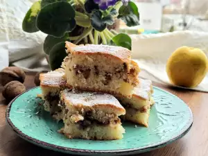 Kweepeercake met walnoten