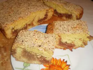 Herfst cake met jam en walnoten