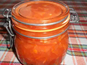 Jam van geraspte kweeperen