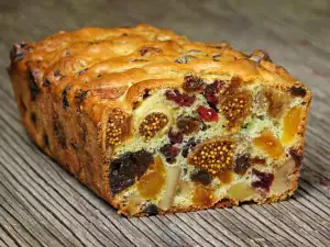 Cake met gedroogd fruit