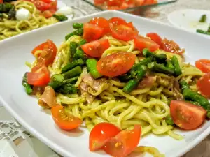 Snelle spaghetti met prosciutto en asperges