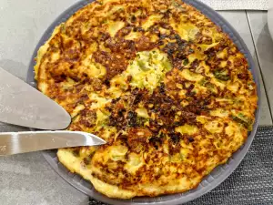 Tortilla met courgette, ui en roomkaas