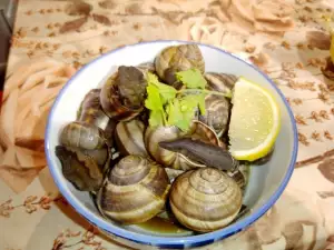 Aromatische gekookte slakken