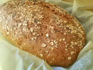 Volkorenbrood met maanzaad en haver