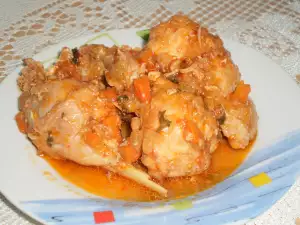 Konijnen stoofpotje met groenten in tomatensaus