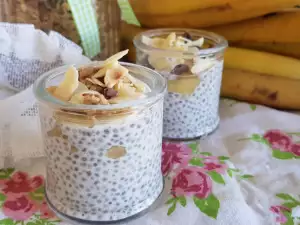 Gezonde chiapudding met banaan