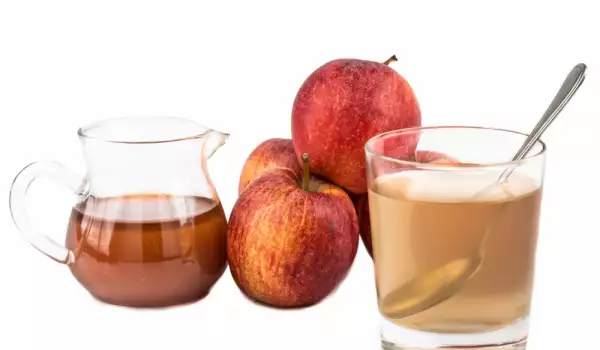 Water met appelazijn in plaats van koffie