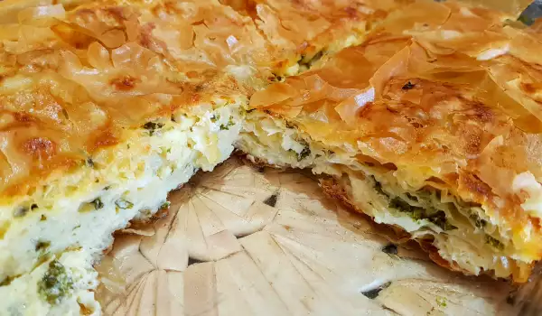 Banitsa met boerenkool en witte kaas