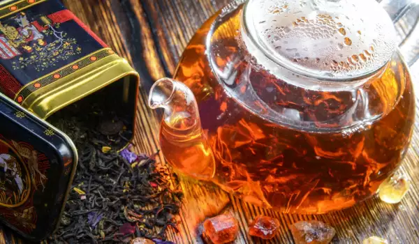 Zwarte thee of Chai thee is een vervanger van koffie