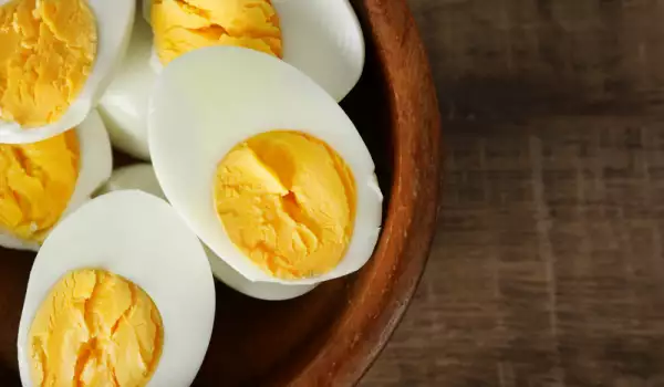 Hoe maak je hardgekookte eieren?