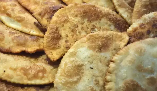 Chebureki met gehakt