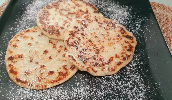 Glutenvrije bananenpannenkoekjes met melk