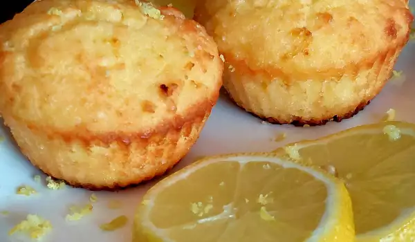 Keto muffins met kokos en citroen