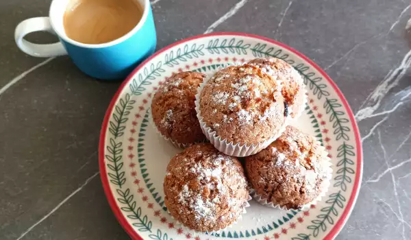 Muffins met walnoten en wortelen