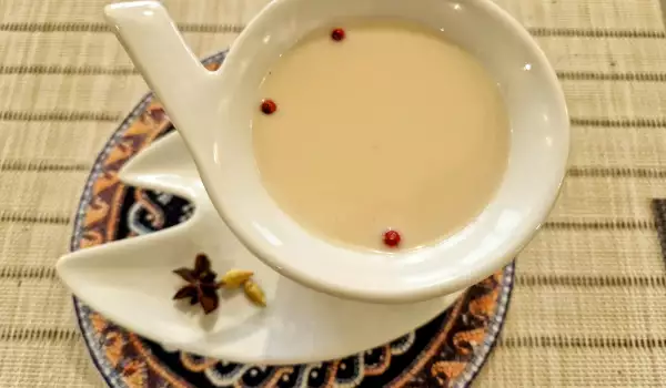 Masala Chai met steranijs en roze peper