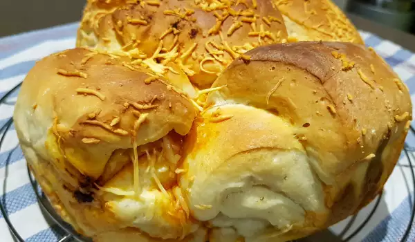 Spaans brood met meerdere lagen