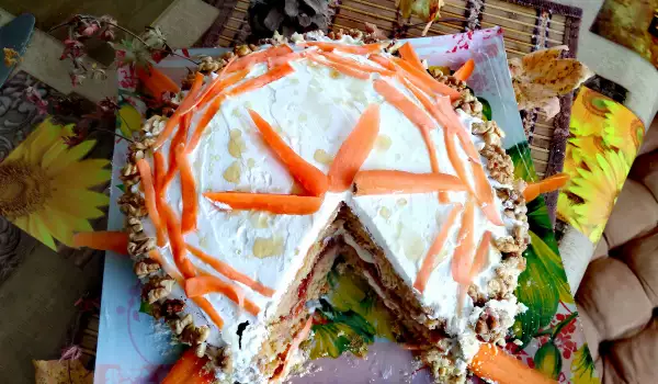 Keto cake met wortelen en amandelmeel
