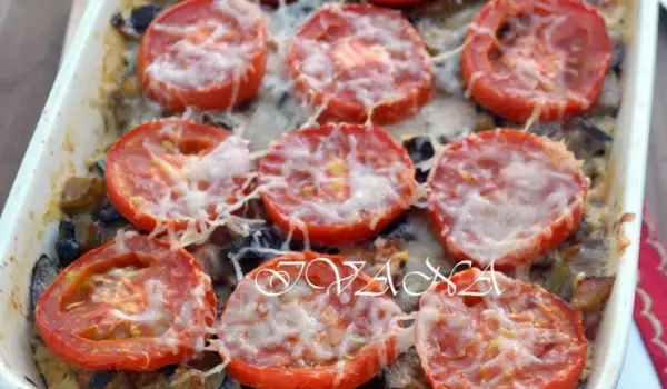 Moussaka met aubergine en tomaten