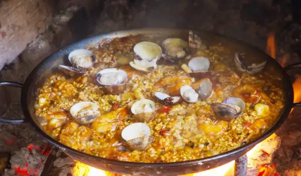 Paella met volkoren rijst