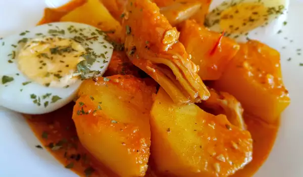 Aardappelstoofpot met pijnboompitten en saffraan
