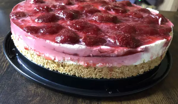 No bake cheesecake met aardbeienjam