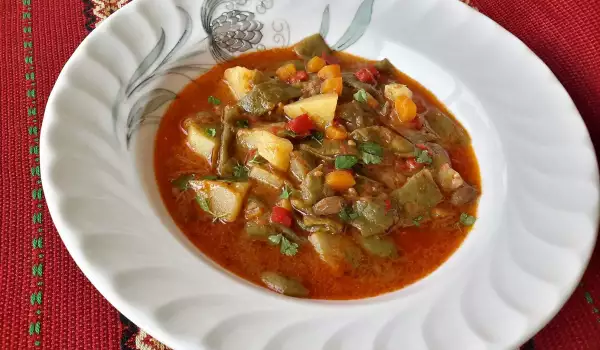 Stoofpot met aardappelen en sperziebonen