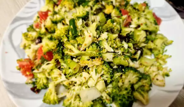 Salade met grapefruit en rauwe broccoli