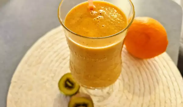 Shake met sinaasappel, kiwi en wortel