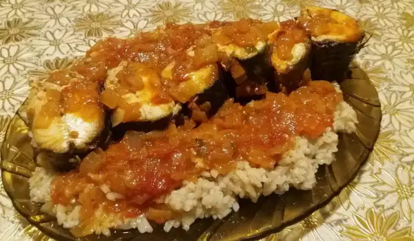 Heerlijke makreel op een rijst canapé