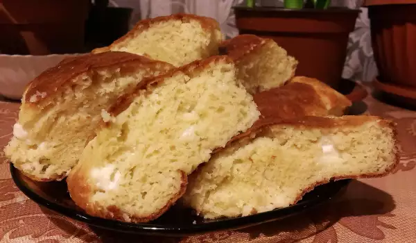 Hartige cake met witte kaas