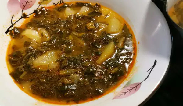 Vegan stoofpot van aardappel en spinazie