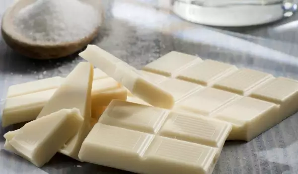 Hoe maak je zelfgemaakte witte chocolade?
