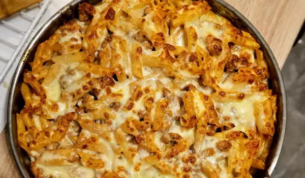 Macaroni ovenschotel met gehakt en kaas