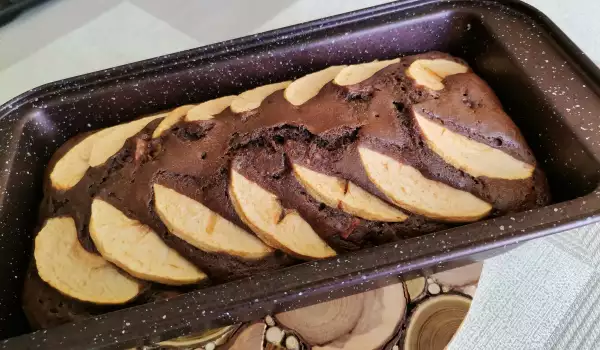 Gezonde sponscake met appel en speltmeel
