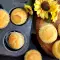 Muffins van maismeel met cottage cheese
