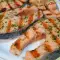 Gegrilde zalm met knoflook