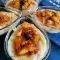 Griesmeel pudding met gekarameliseerd fruit