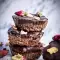 Kleine cakes met hazelnoot en aardbei