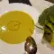 Cremesoep van broccoli en zure room
