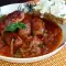 Stoofpot met worst en tomatensaus