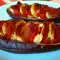 Met ratatouille en tofu gevulde aubergines