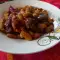 Gebakken bonen met eekhoorntjesbrood en gedroogde paprika